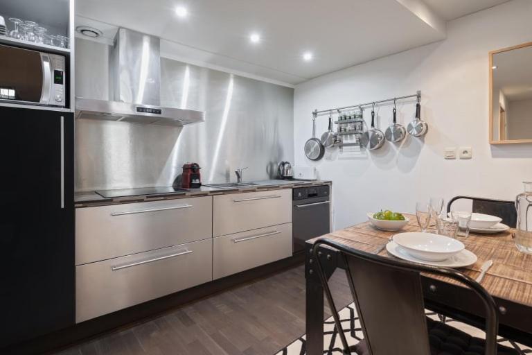 Guestready - Superbe Maison De Ville Duplex Lyon Eksteriør bilde